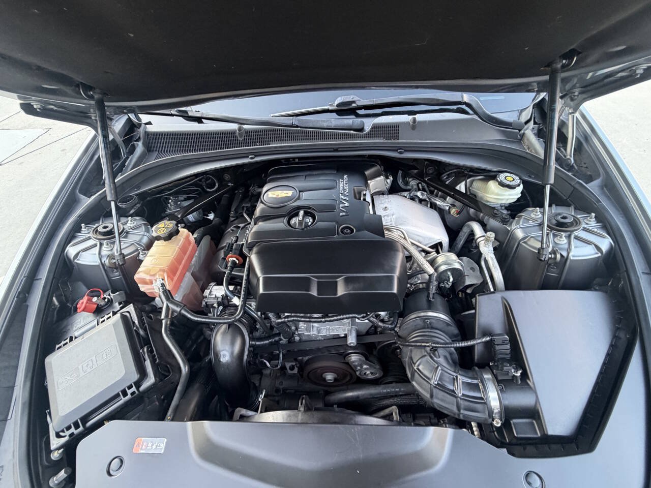 Used 2018 Cadillac CTS Luxury RWD image 31