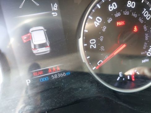 Used 2020 Toyota RAV4 XLE w/ Convenience Package image 6