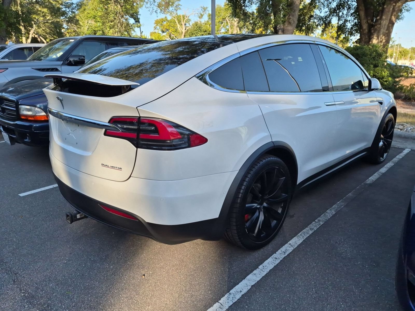 Used 2020 Tesla Model X Performance AWD/4WD image 2