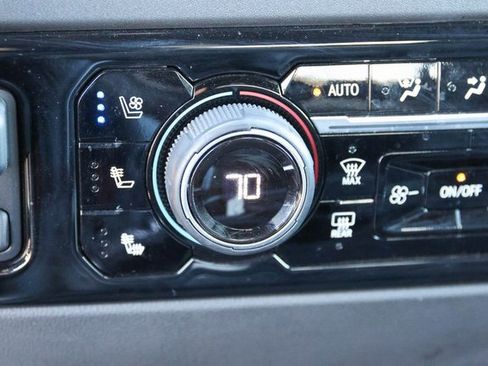 Used 2024 Chevrolet Silverado 3500 High Country w/ Technology Package image 31