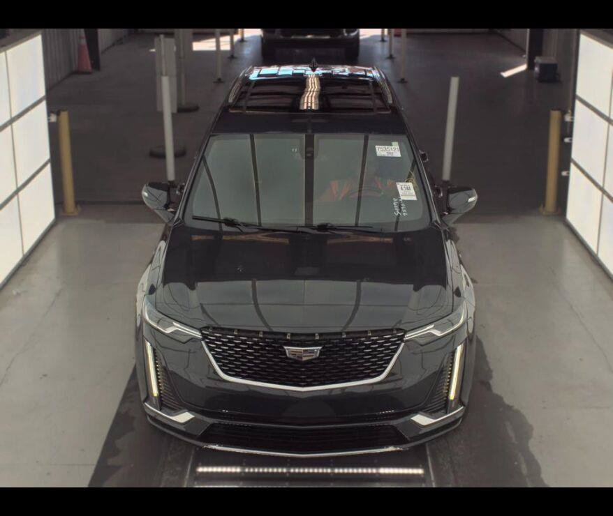 Used 2022 Cadillac XT6 Luxury FWD image 7