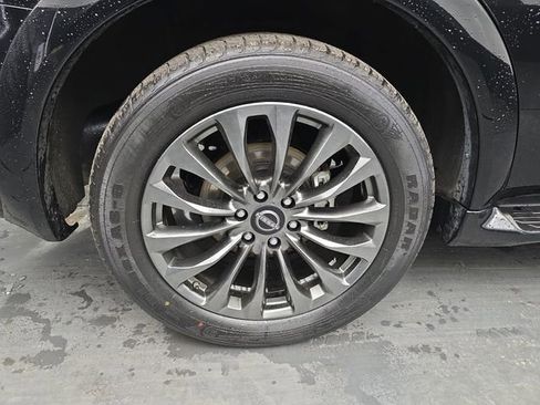 Used 2024 Nissan Armada Platinum w/ Captain's Chairs Package image 20