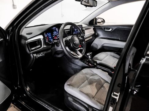 Used 2023 Kia Rio S w/ Technology Package FWD image 3