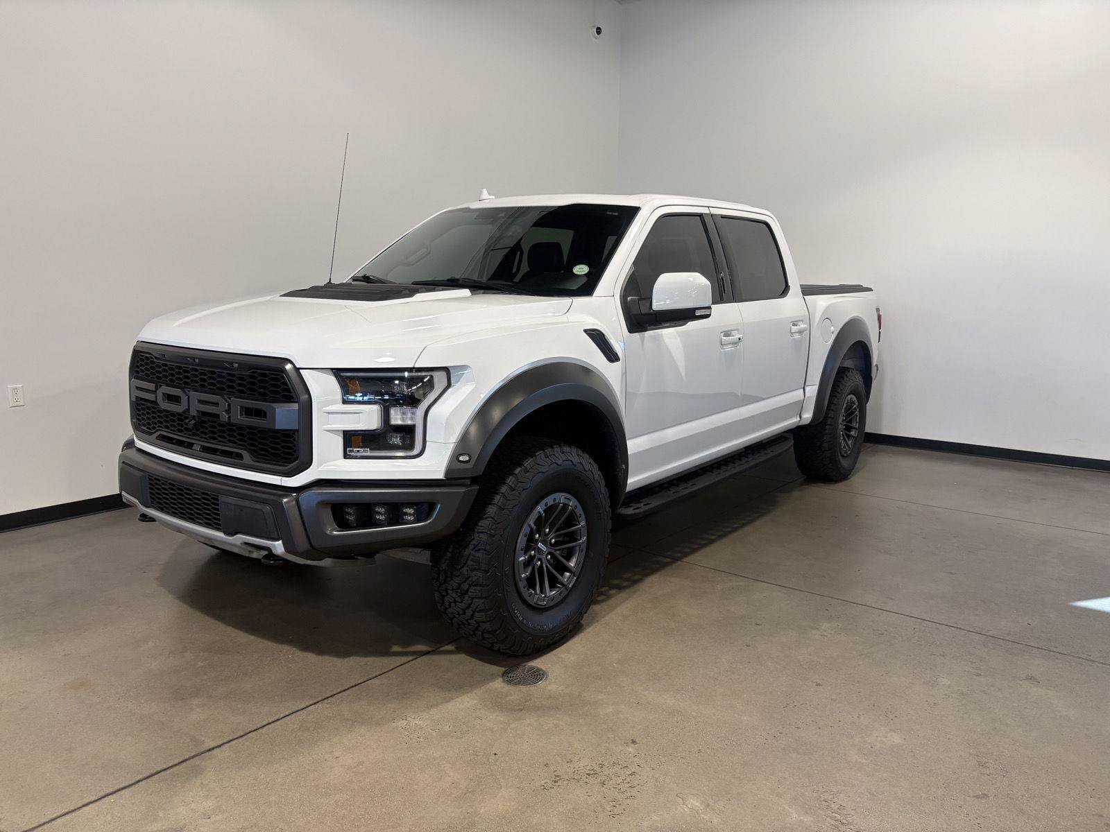 Used 2020 Ford F150 Raptor w/ Equipment Group 802A Luxury AWD/4WD image 8