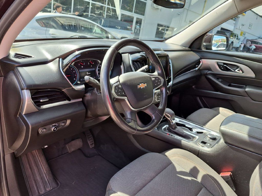 Used 2021 Chevrolet Traverse LT AWD/4WD image 12