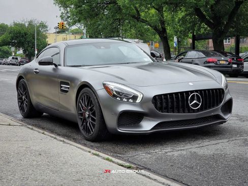Used 2016 Mercedes-Benz AMG GT S image 3