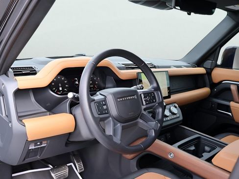 Certified 2024 Land Rover Defender 110 X AWD/4WD image 17