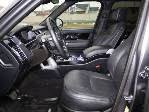 Used 2019 Land Rover Range Rover Supercharged image 5