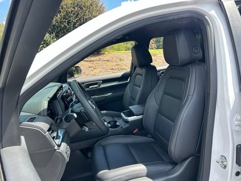 Used 2025 GMC Terrain Elevation w/ Elevation Premium Package AWD/4WD image 35