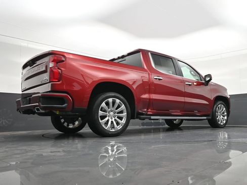 Used 2020 Chevrolet Silverado 1500 High Country w/ Technology Package AWD/4WD image 27
