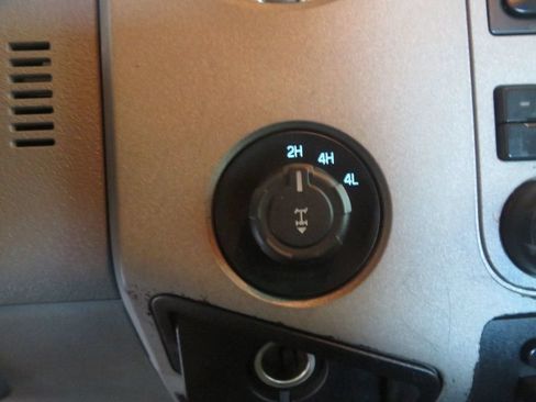 Used 2011 Ford F250 XLT w/ XLT Interior Pkg AWD/4WD image 41