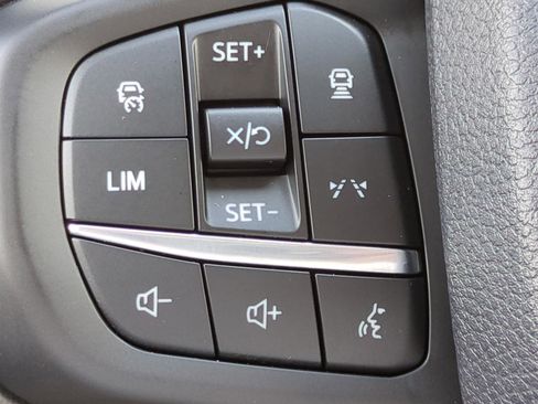 Used 2024 Ford Ranger Lariat w/ FX4 Off-Road Package image 23