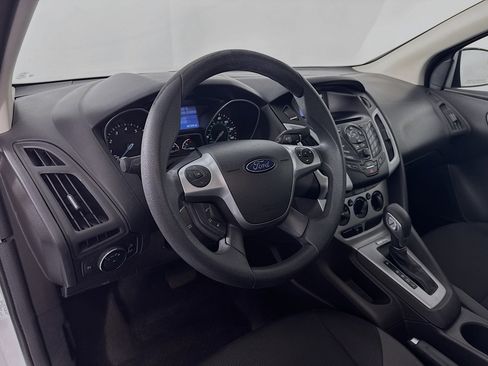 Used 2014 Ford Focus SE FWD image 9