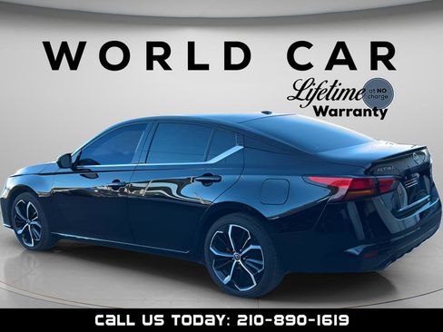 Used 2025 Nissan Altima 2.5 SR FWD image 5