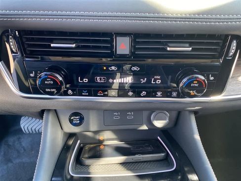 New 2026 Nissan Rogue Platinum w/ Platinum Premium Package image 19