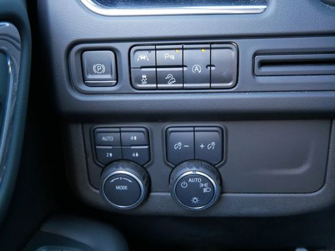 Used 2023 Chevrolet Tahoe Premier image 24