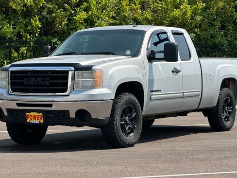 Used 2010 GMC Sierra 1500 SLE AWD/4WD image 8