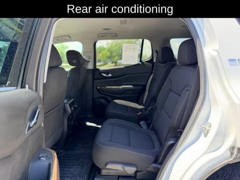 Used 2021 GMC Acadia SLE AWD/4WD image 8