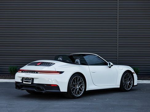 Certified 2025 Porsche 911 Carrera image 7