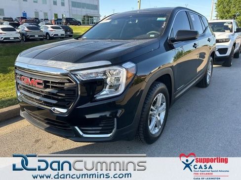 Used 2023 GMC Terrain SLE AWD/4WD image 1