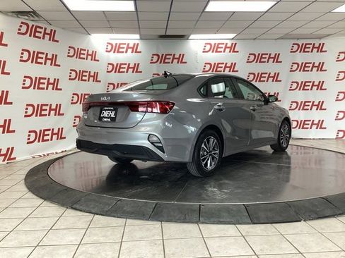 Used 2024 Kia Forte LXS FWD image 7