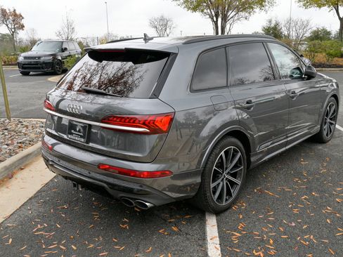 Used 2020 Audi SQ7 Prestige w/ Prestige Package image 5