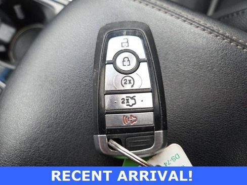 Used 2019 Ford Edge Titanium w/ Canadian Touring Package image 11