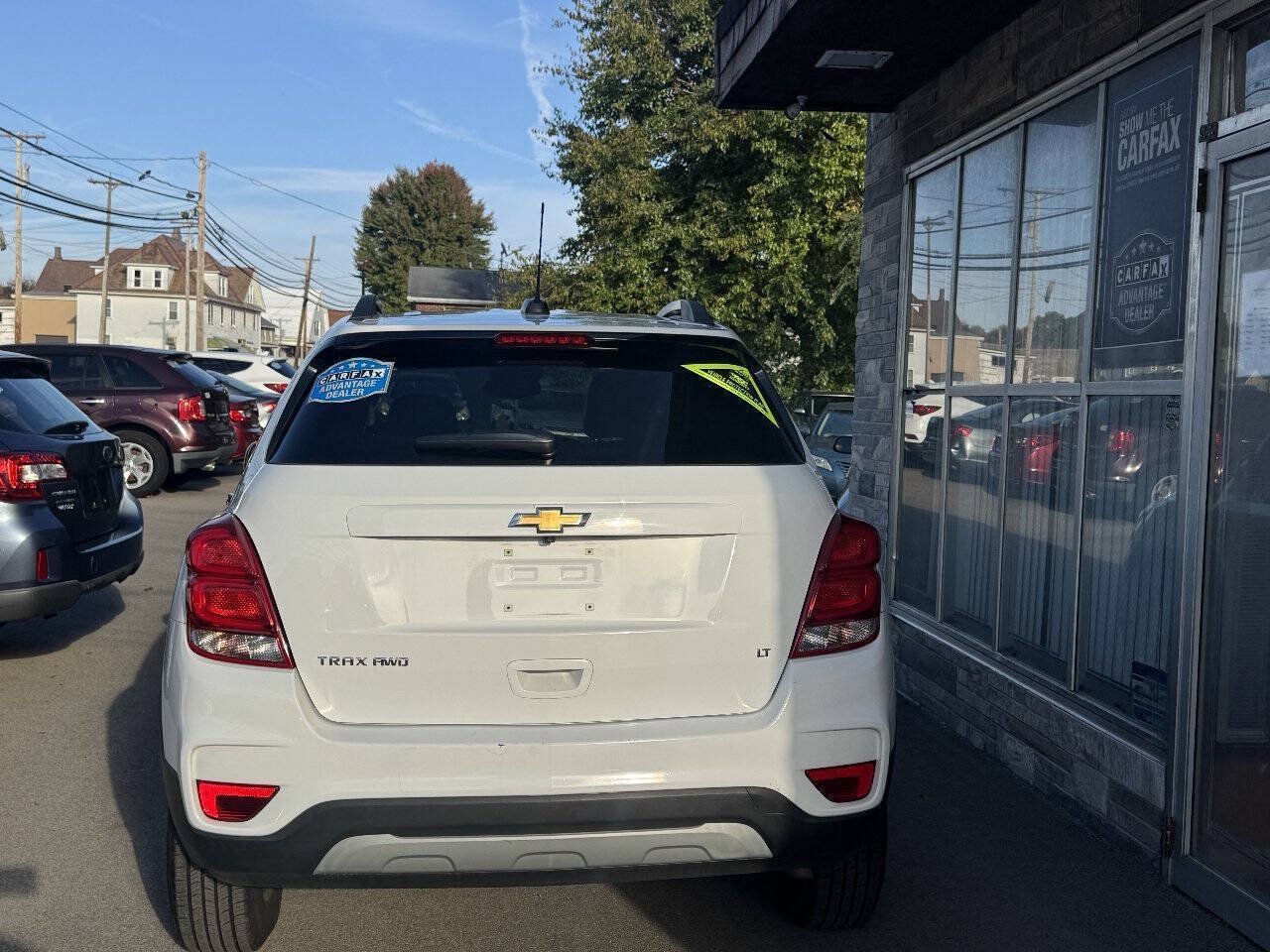 Used 2017 Chevrolet Trax LT w/ LT Convenience Package AWD/4WD image 4