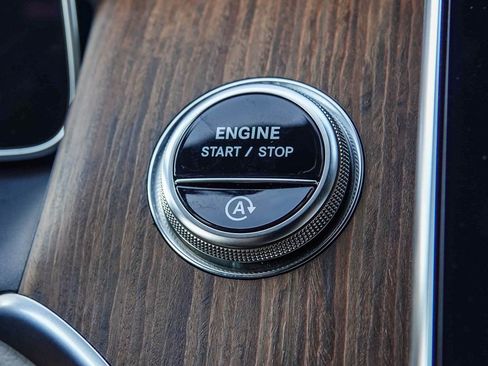 Certified 2025 Mercedes-Benz GLC 300 4MATIC image 24