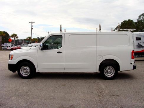 Used 2018 Nissan NV 2500 S image 6