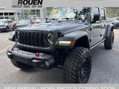 Used 2024 Jeep Gladiator Rubicon w/ Safety Group