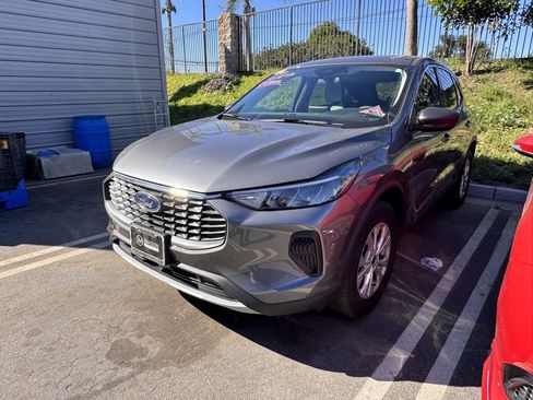 Used 2024 Ford Escape Active image 3