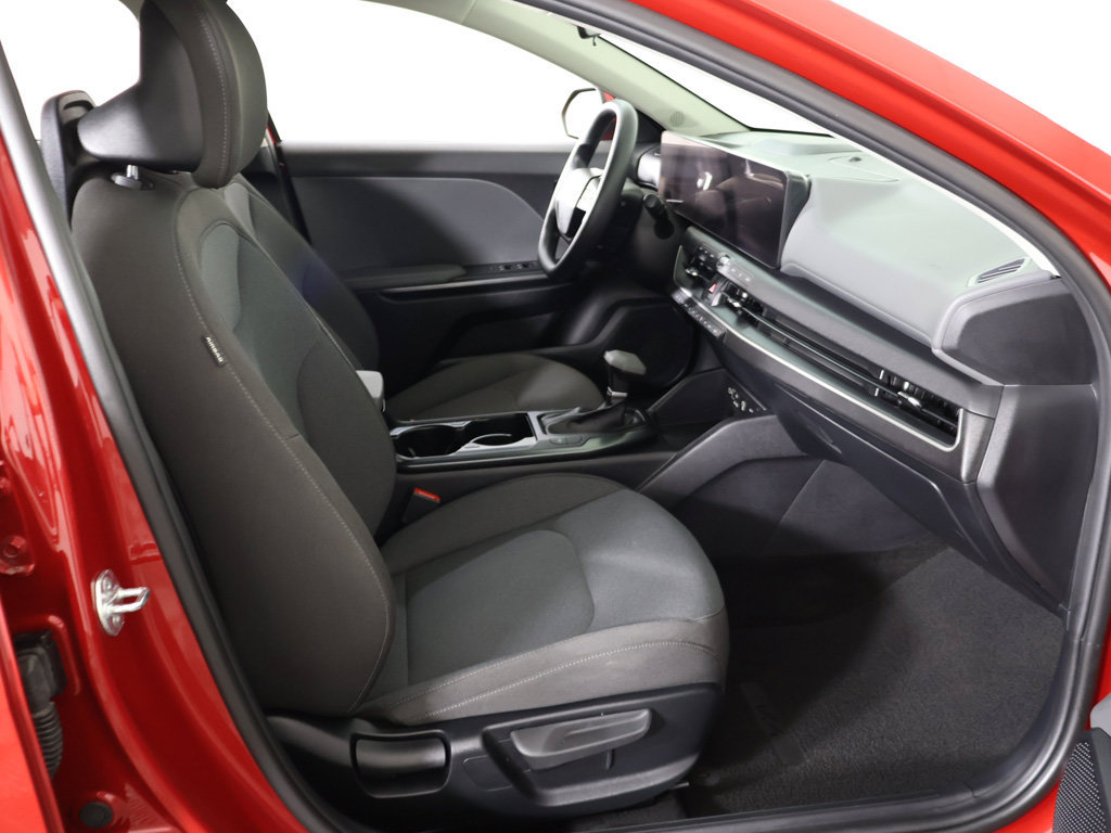 Used 2025 Kia K4 FWD image 27