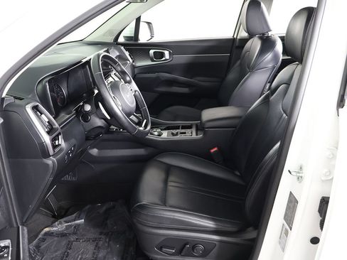 Used 2022 Kia Sorento EX w/ Panoramic Sunroof Package AWD/4WD image 31