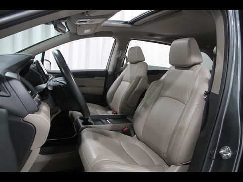 Used 2018 Honda Odyssey EX-L image 5