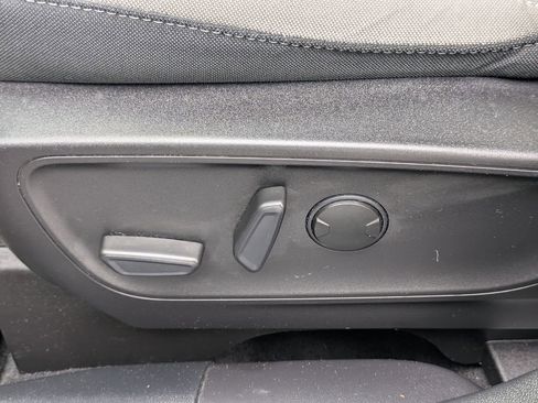 Used 2022 Ford Escape SE w/ SE Sport Appearance Package image 20