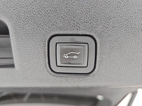 Used 2024 GMC Acadia Elevation FWD image 19