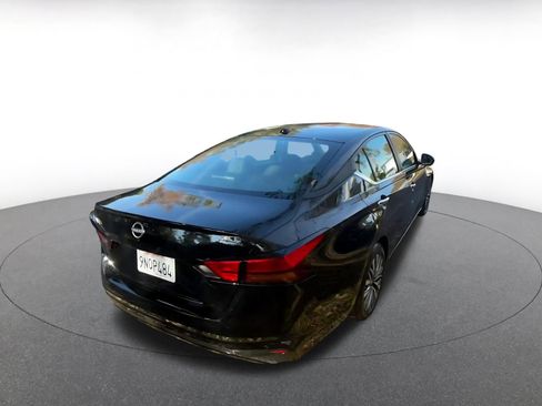 Used 2025 Nissan Altima 2.5 SV image 14