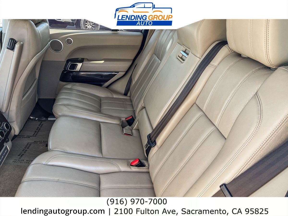 Used 2017 Land Rover Range Rover HSE AWD/4WD image 18