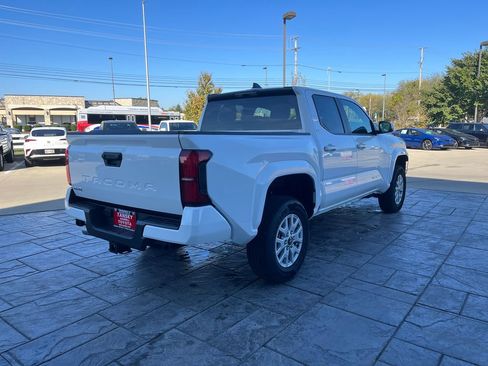 New 2025 Toyota Tacoma SR5 image 5