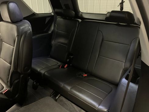 Used 2020 Chevrolet Traverse RS image 40