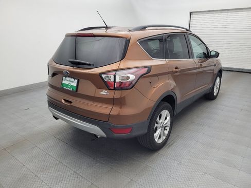 Used 2017 Ford Escape SE w/ Equipment Group 201A AWD/4WD image 9