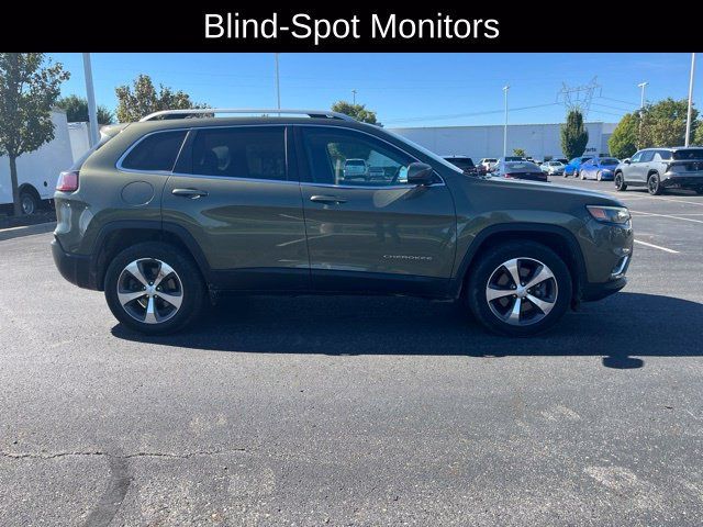 Used 2019 Jeep Cherokee Limited AWD/4WD image 2