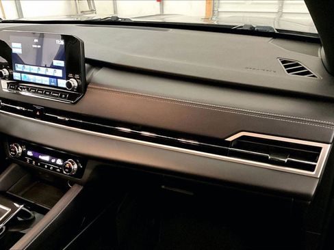 Used 2023 Mitsubishi Outlander SE Black Edition image 15