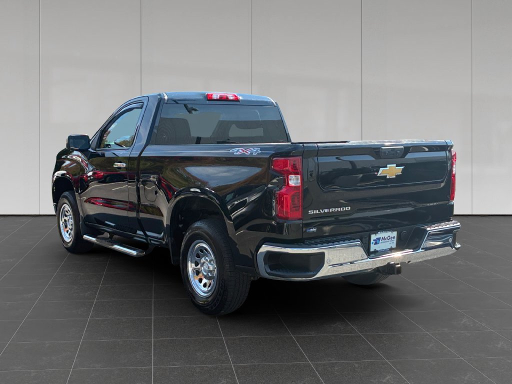 Used 2022 Chevrolet Silverado 1500 W/T w/ WT Value Package AWD/4WD image 3