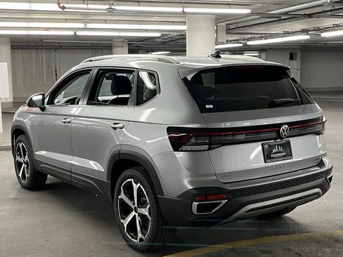 New 2025 Volkswagen Taos SEL image 5