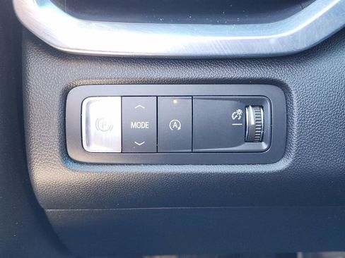 Used 2025 GMC Acadia Elevation FWD image 22