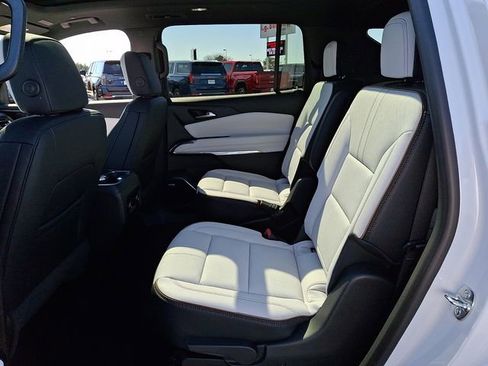 New 2026 Chevrolet Traverse High Country image 7