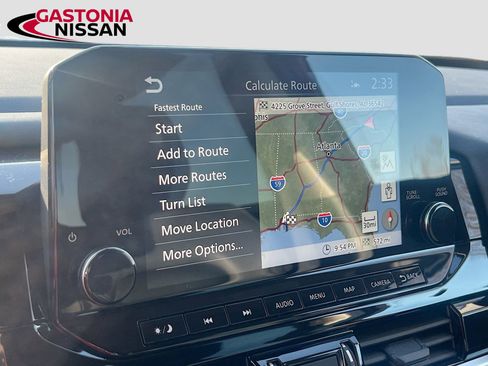 Used 2024 Nissan Pathfinder SL image 17