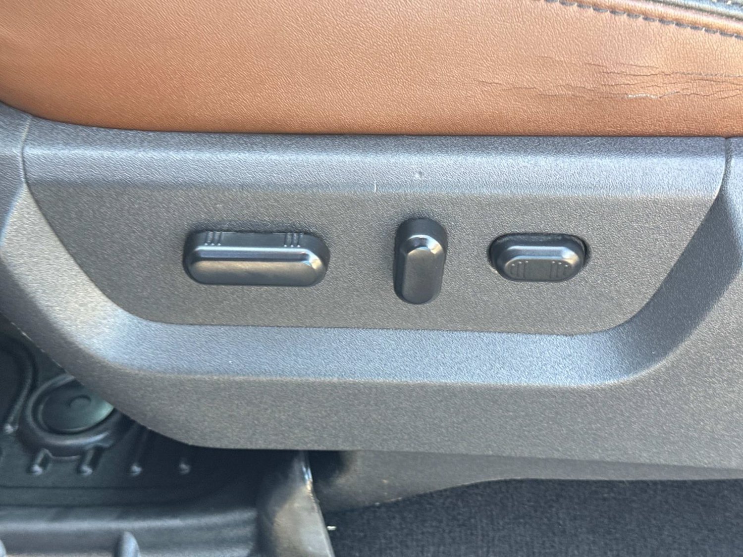 Used 2013 Ford F350 Platinum AWD/4WD image 32